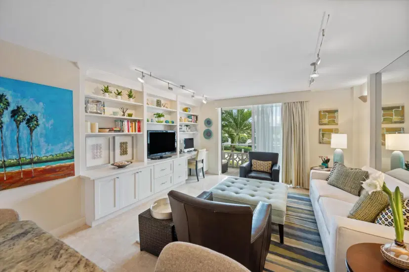 Picture of 139 Sunrise Avenue 205, Palm Beach FL 33480