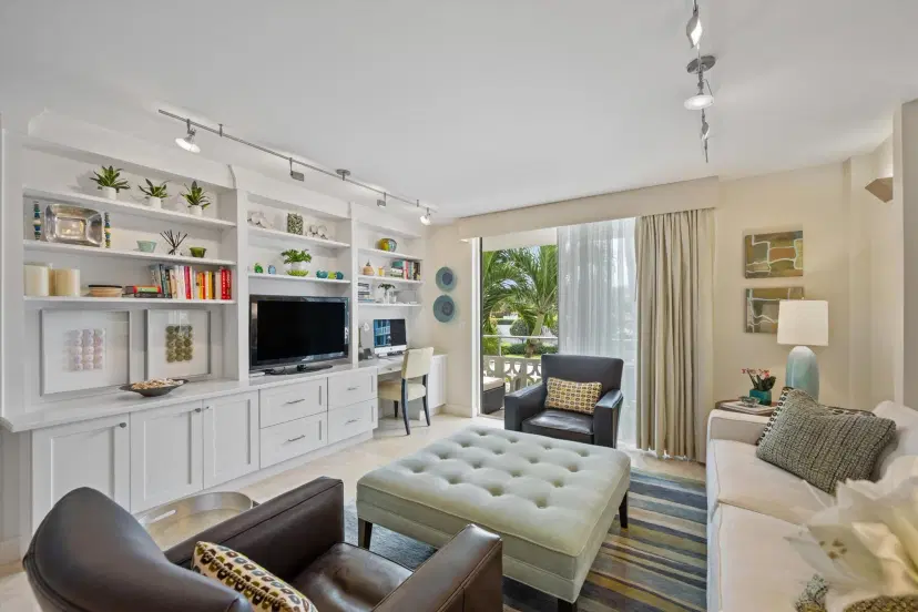 Picture of 139 Sunrise Avenue 205, Palm Beach FL 33480