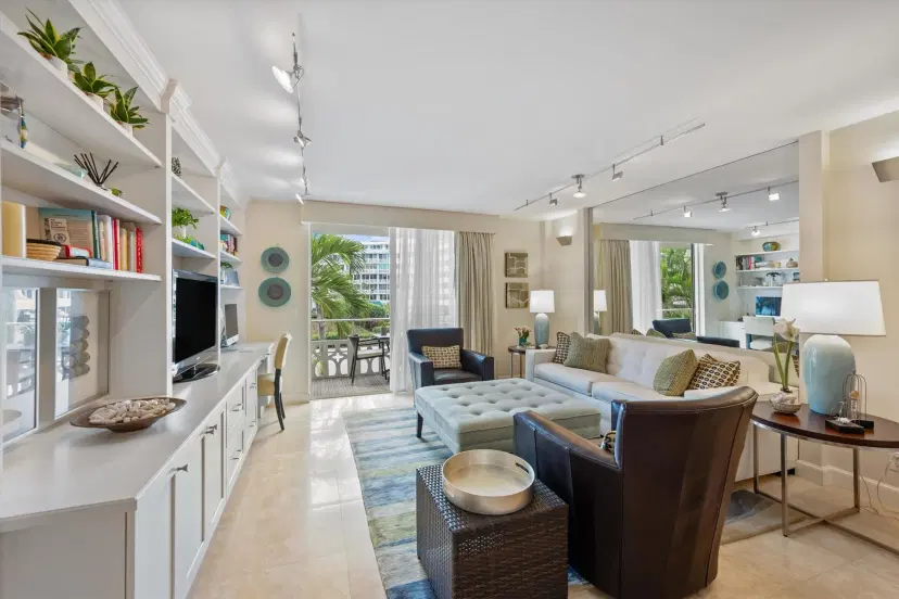Picture of 139 Sunrise Avenue 205, Palm Beach FL 33480