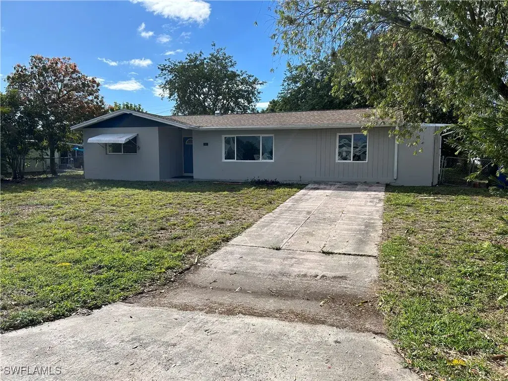 Picture of 1525 Lindale Cir, Lehigh Acres, FL 33936