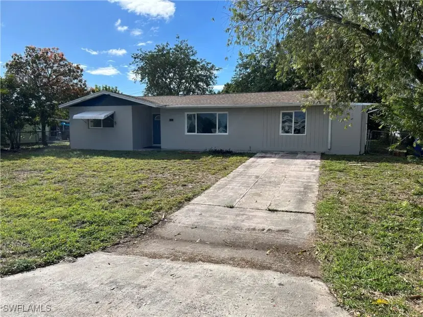 Picture of 1525 Lindale Cir, Lehigh Acres FL 33936