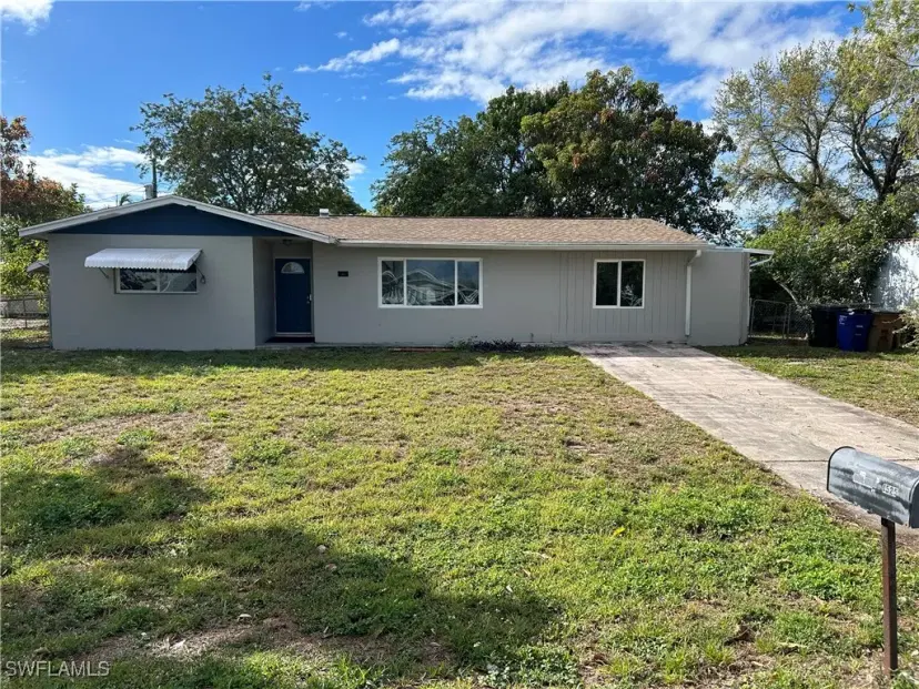 Picture of 1525 Lindale Cir, Lehigh Acres FL 33936
