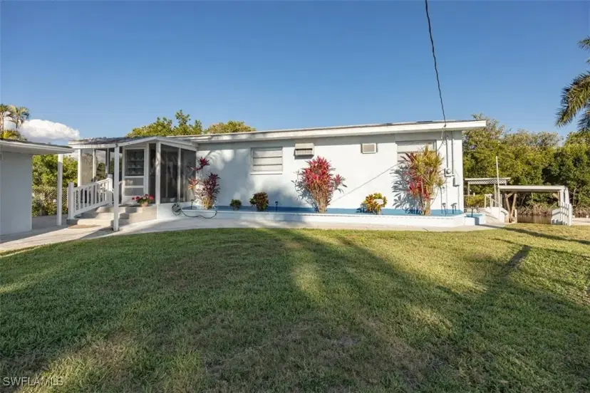 Picture of 11 Spoonbill Ave, Everglades City FL 34139