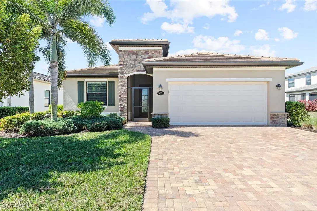Picture of 9251 Woodhurst Dr, Naples, FL 34120