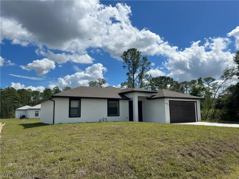 Picture of 2102 Robert Ave, Alva FL 33920