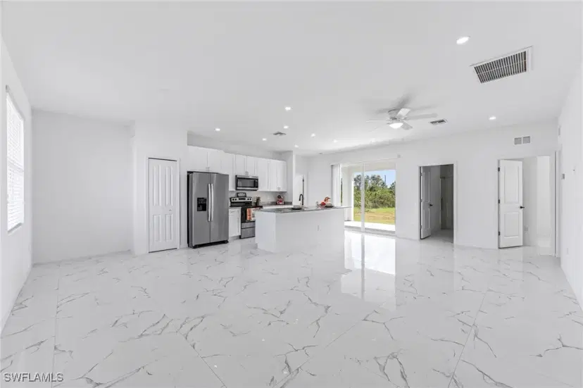 Picture of 2102 Robert Ave, Alva FL 33920