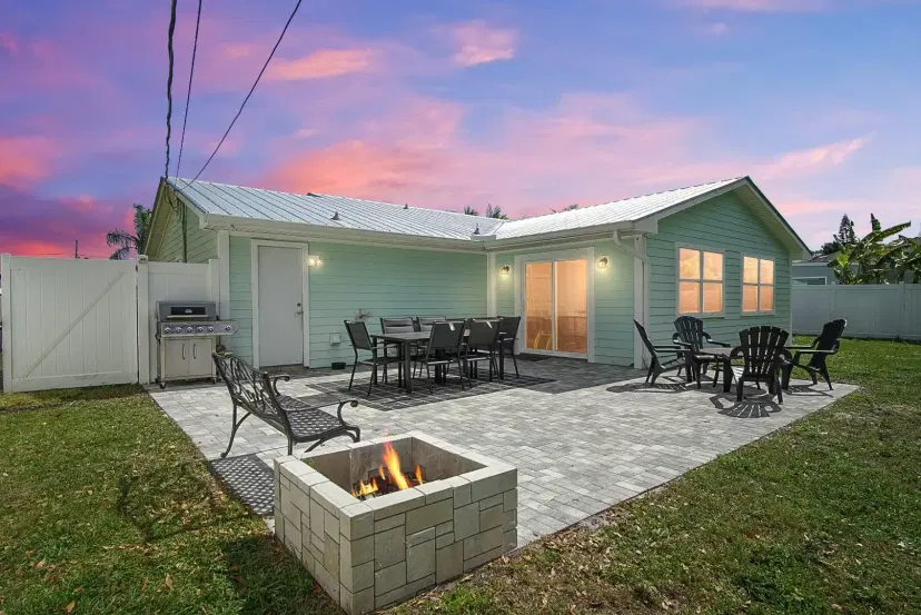 Picture of 6354 SE Vista Avenue, Stuart FL 34997