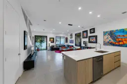 Picture of 4212 NE 7Th Ter 7, Oakland Park, FL 33334