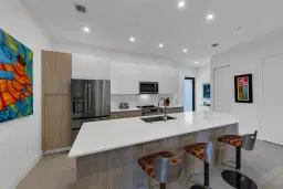 Picture of 4212 NE 7Th Ter 7, Oakland Park, FL 33334