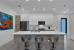 Picture of 4212 NE 7Th Ter 7, Oakland Park, FL 33334