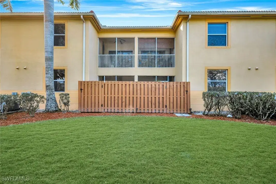 Picture of 4109 Bellasol Cir 1113, Fort Myers, FL 33916