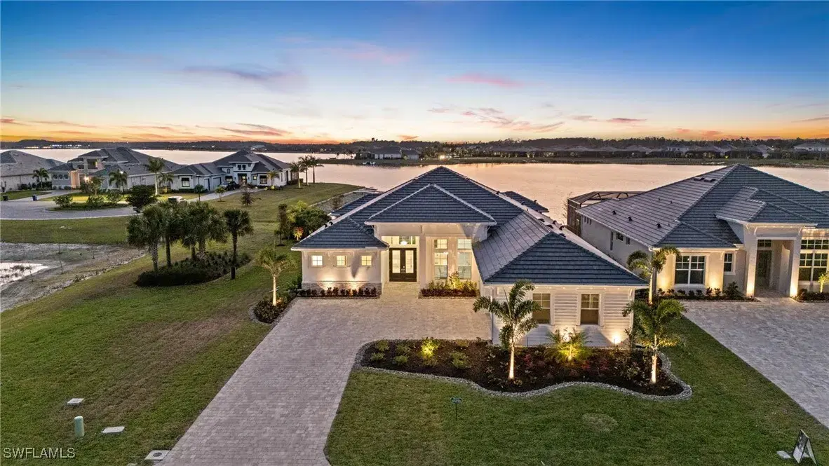 Picture of 17350 Blue Sapphire Dr, Fort Myers, FL 33913