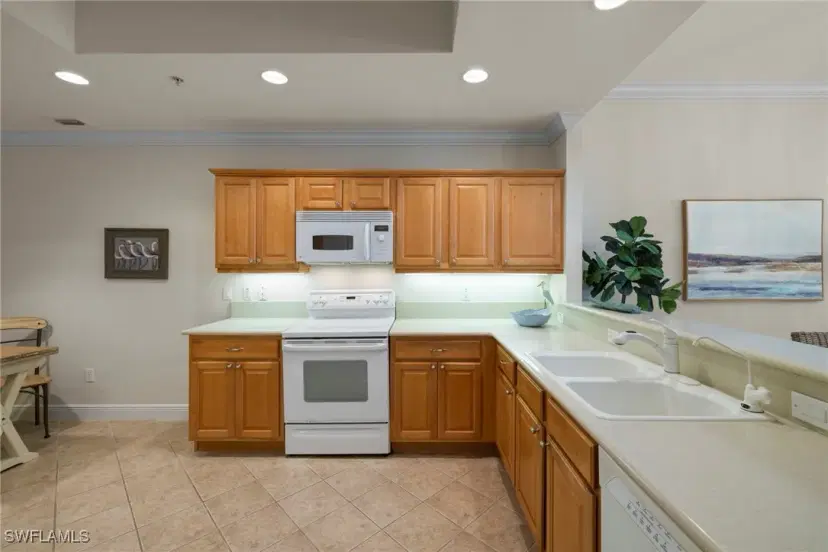 Picture of 4700 Yacht Harbor Dr 612, Naples FL 34112