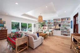 Picture of 370 Rudder Rd, Naples, FL 34102