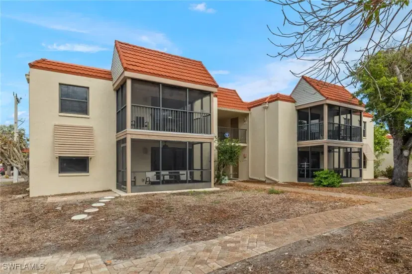 Picture of 845 E Gulf Dr 232, Sanibel FL 33957