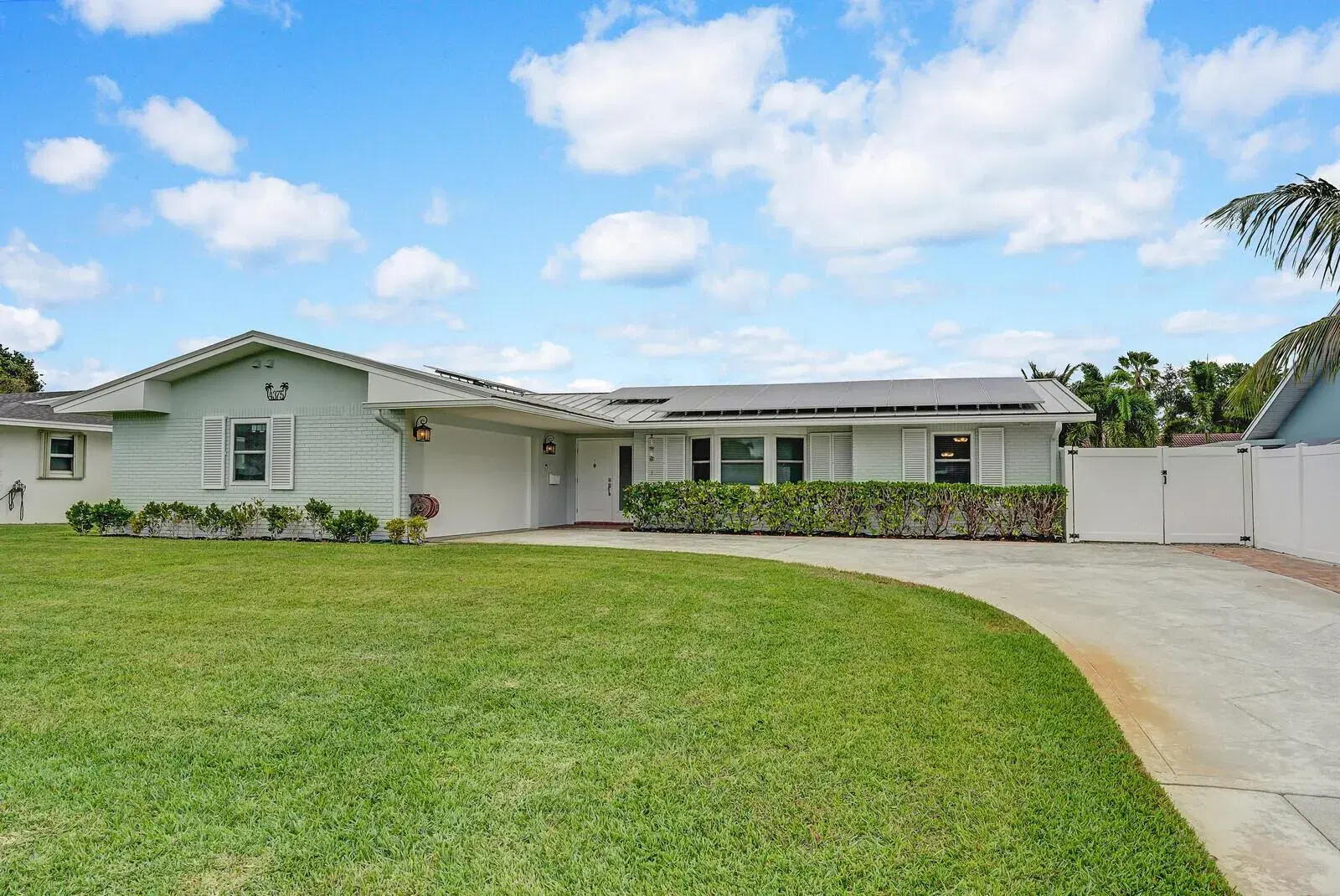 Picture of 4375 Fuschia Circle N, Palm Beach Gardens, FL 33410