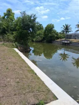 Picture of 106 SE 5Th Ave, Cape Coral, FL 33990
