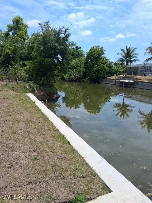 Picture of 106 SE 5Th Ave, Cape Coral FL 33990