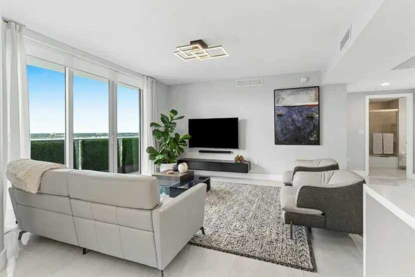 Picture of 1180 N Federal Highway 1409, Fort Lauderdale, FL 33304