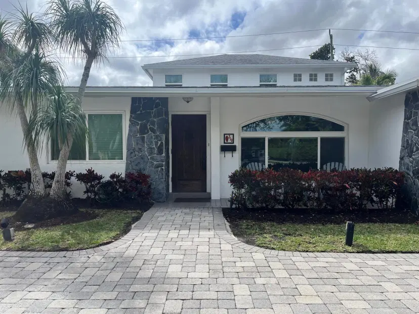 Picture of 210 Gregory Road, West Palm Beach FL 33405