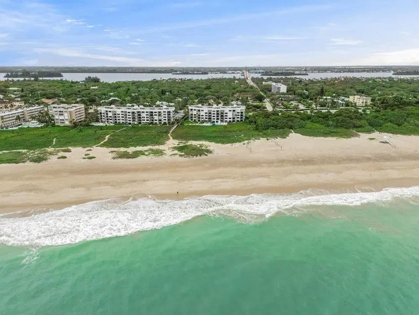 Picture of 1700 Ocean Drive 202, Vero Beach FL 32963