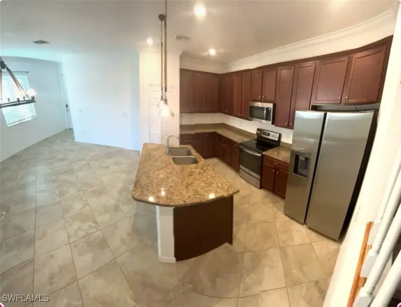 Picture of 10100 Tin Maple Dr 15, Estero FL 33928