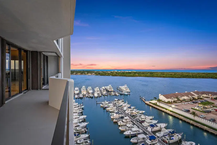 Picture of 108 Lakeshore Drive 1641, North Palm Beach FL 33408