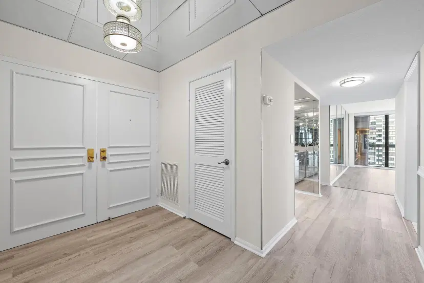 Picture of 108 Lakeshore Drive 1641, North Palm Beach FL 33408