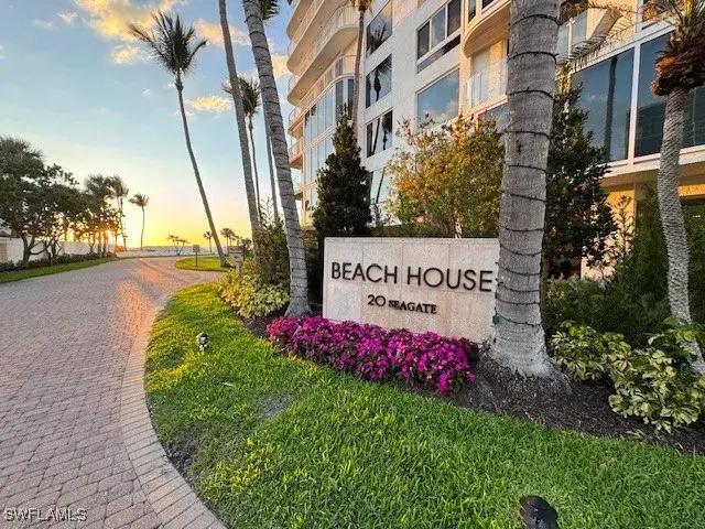Picture of 20 Seagate Dr 703, Naples FL 34103