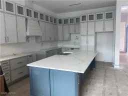 Picture of 668 93Rd Ave N, Naples, FL 34108