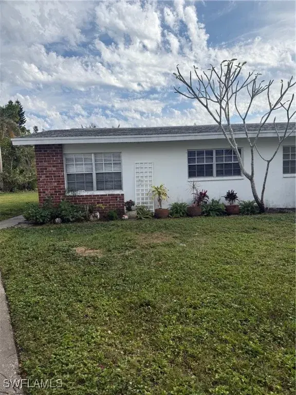 Picture of 823 Courtington Ln 1, Fort Myers FL 33919