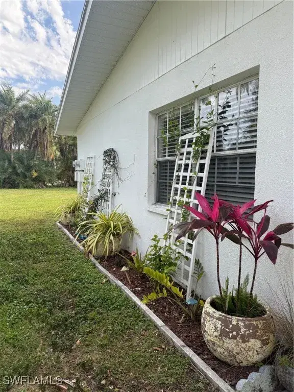 Picture of 823 Courtington Ln 1, Fort Myers FL 33919