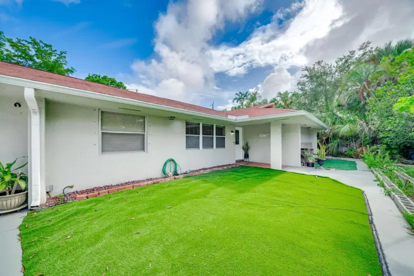 Picture of 2550 Ray Ct, Lake Worth FL 33462