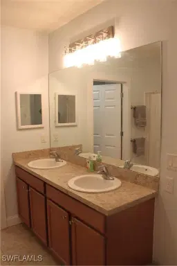 Picture of 327 SW 19Th Ln, Cape Coral, FL 33991