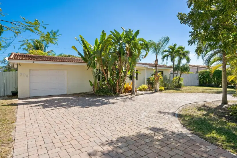 Picture of 806 SE 9Th Ave, Deerfield Beach FL 33441