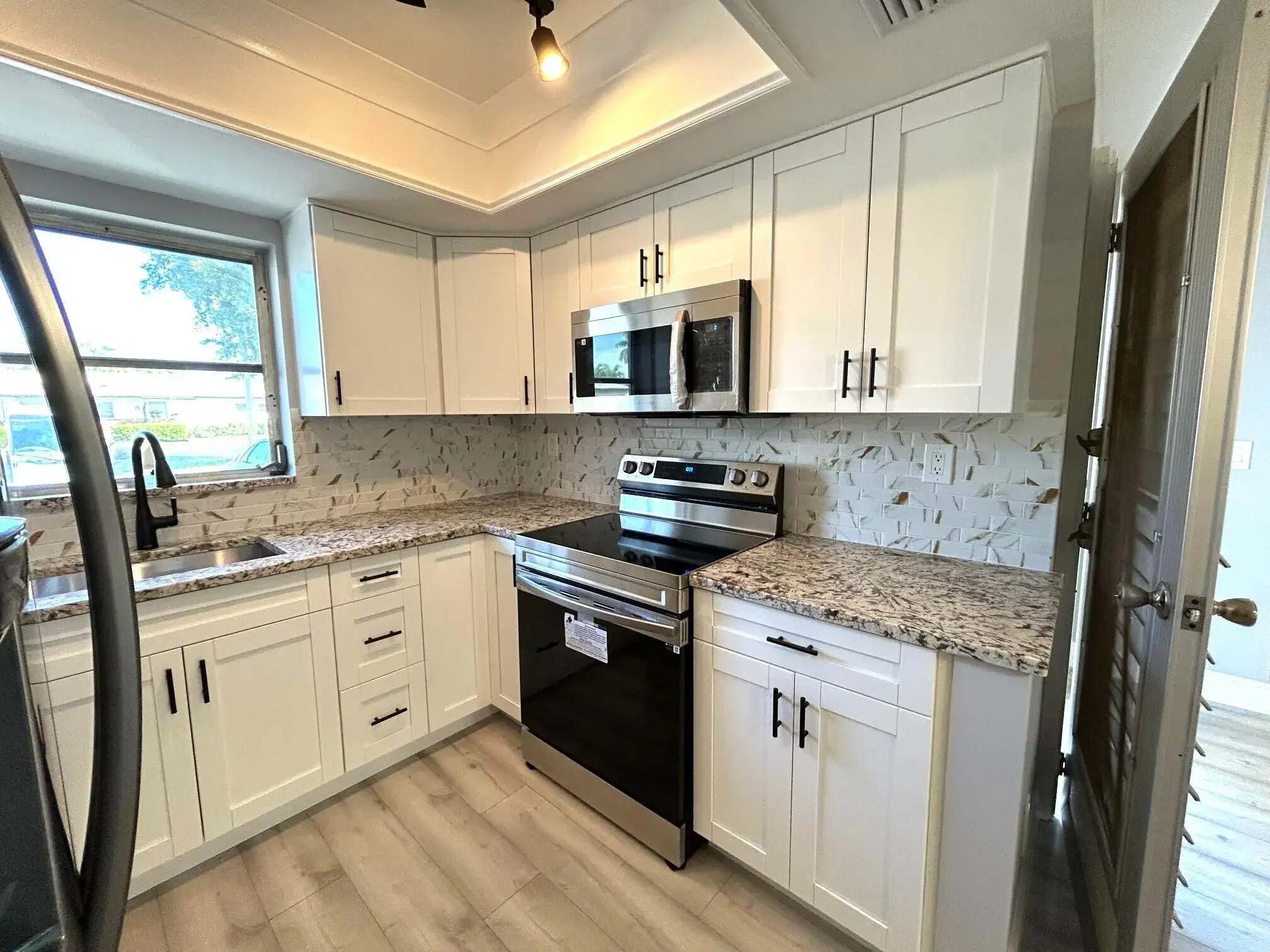 Picture of 2810 Ashley Drive E D, West Palm Beach, FL 33415