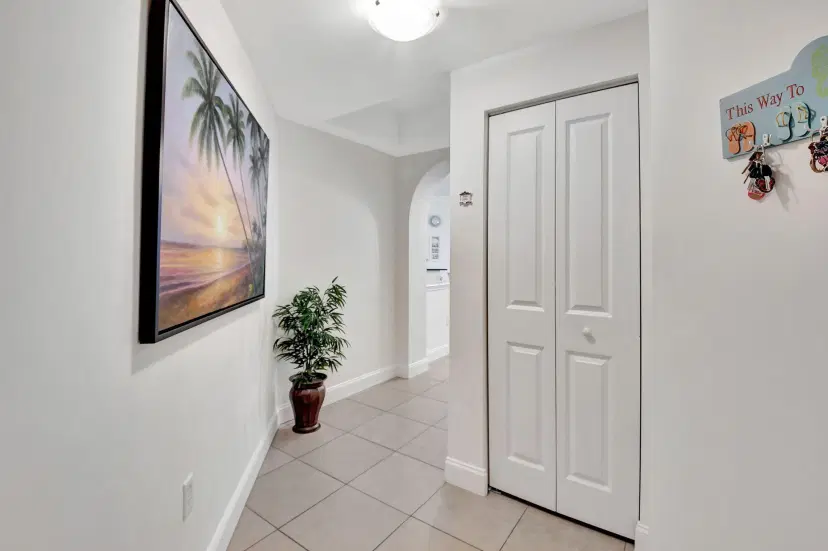 Picture of 225 NE 1St Street 214, Delray Beach FL 33444