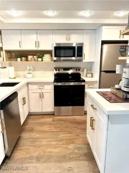 Picture of 600 Neapolitan Way 205, Naples, FL 34103