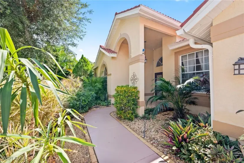 Picture of 12450 Teak Cir, Fort Myers FL 33913