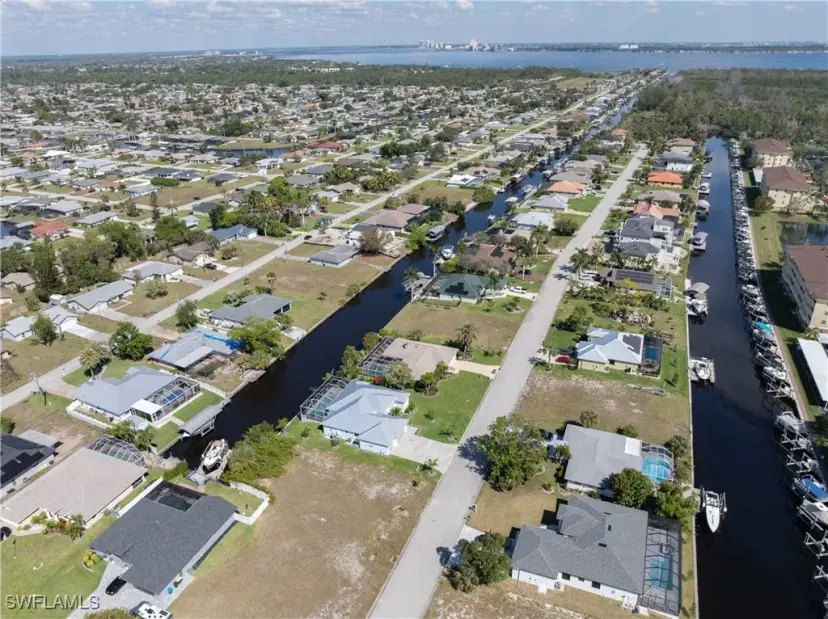 Picture of 1915 Ottersrest Ln, Cape Coral FL 33990