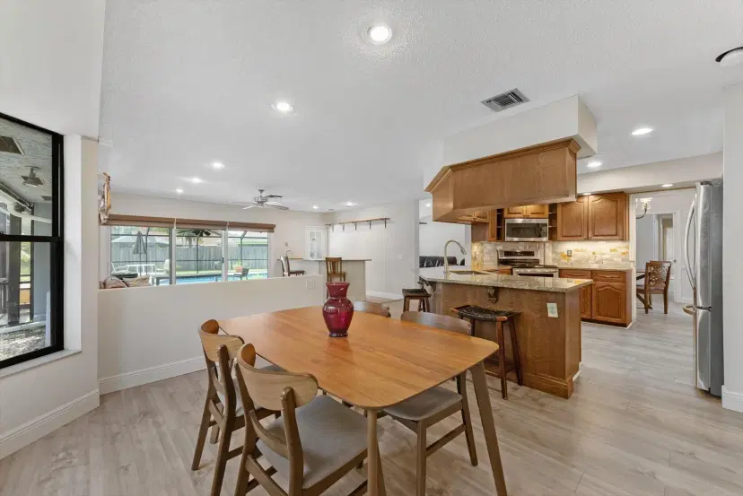 Picture of 891 Citrus Pl, Wellington FL 33414