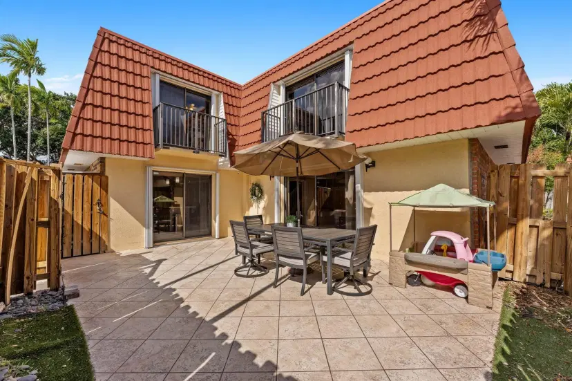 Picture of 9965 NW 6Th Court, Plantation FL 33324