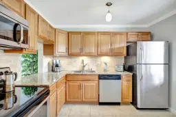 Picture of 154 Lake Meryl Drive 255, West Palm Beach, FL 33411