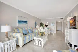 Picture of 154 Lake Meryl Drive 255, West Palm Beach, FL 33411