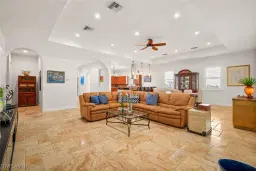 Picture of 4778 Europa Dr, Naples, FL 34105