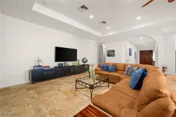 Picture of 4778 Europa Dr, Naples, FL 34105