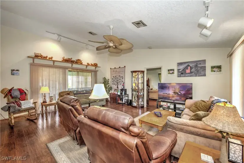 Picture of 19484 Midway Blvd, Port Charlotte FL 33948