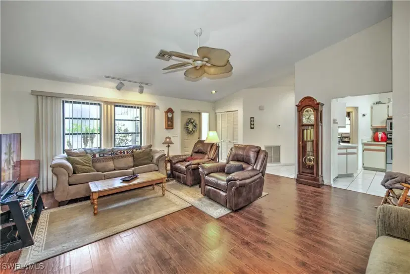 Picture of 19484 Midway Blvd, Port Charlotte FL 33948