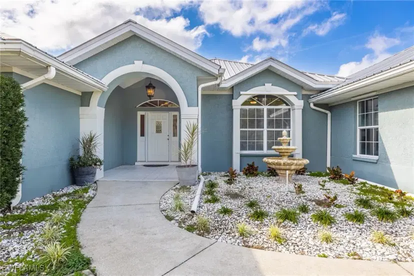 Picture of 1261 Riverbend Dr, Labelle FL 33935