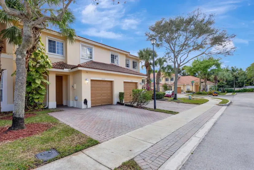 Picture of 3204 NW 33Rd St, Oakland Park FL 33309